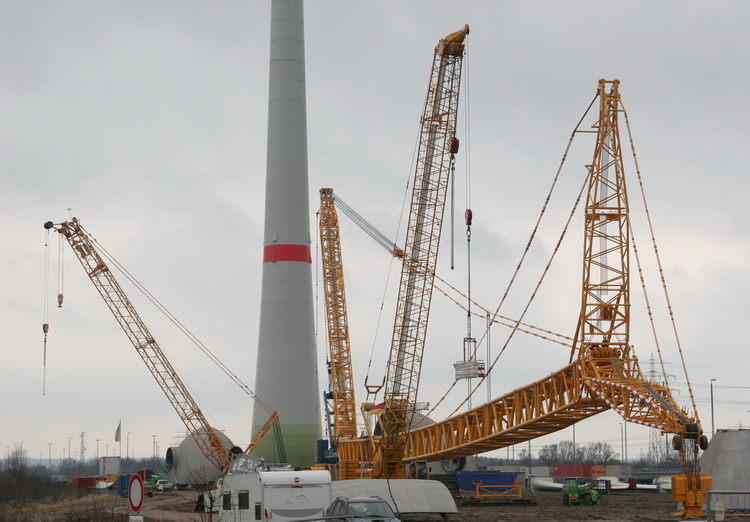 Sarens 9800-1 und Bracht CC 1500 und Sennebogen Starlifter 4400