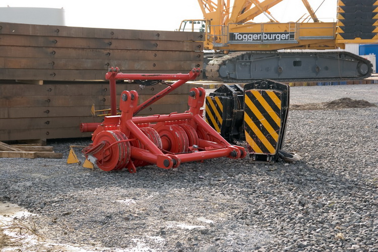 Rollenkopf und Hakenflaschen Toggenburger Terex CC 2500-1