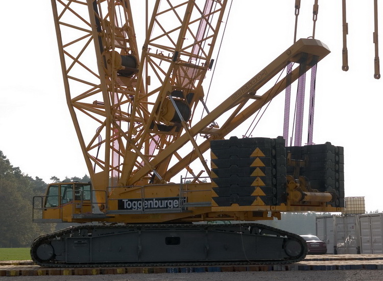 Heckansicht Grundgerät Toggenburger Terex CC 2500-1