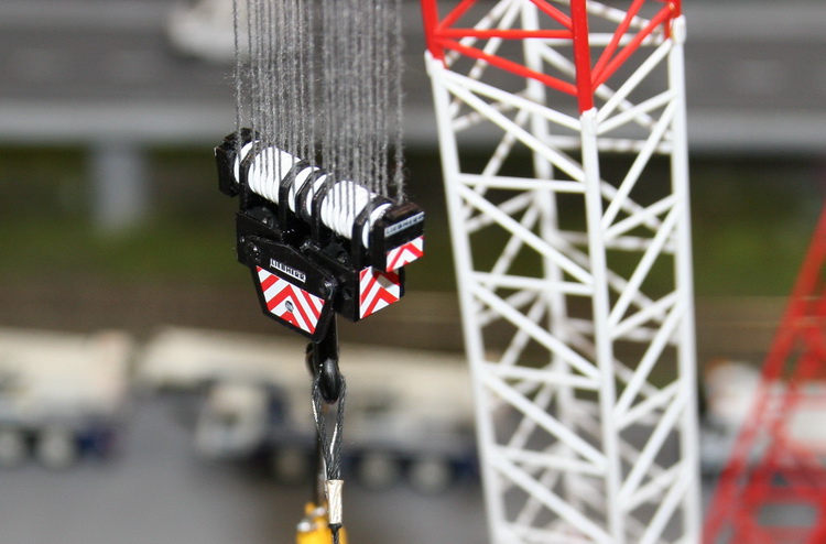 MAC Weser-Ems: Hakenflasche LGD 1800