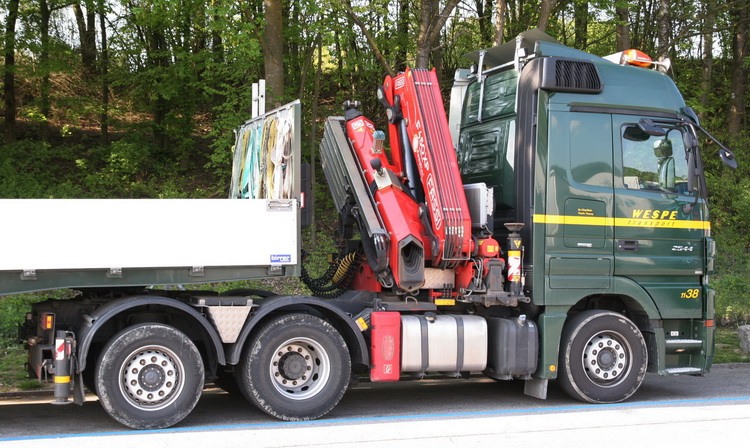 Wespe Actros 2544