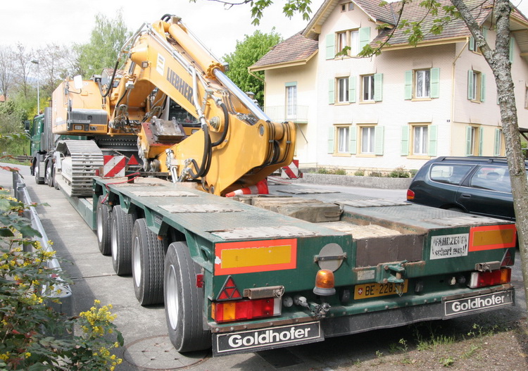 MAN F 2000 41.464 Christen Biel mit Goldhofer Tiefbettauflieger