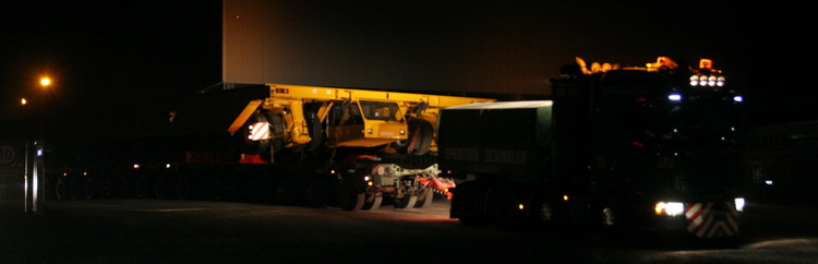 Copyright: www.olli80.de Scheuerle Werfttransporter