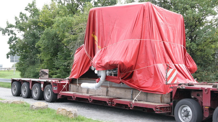 Paule MB Actros 4160 mit Goldhofer THP Tiefbettauflieger mit Generator - Copyright: www.olli80.de