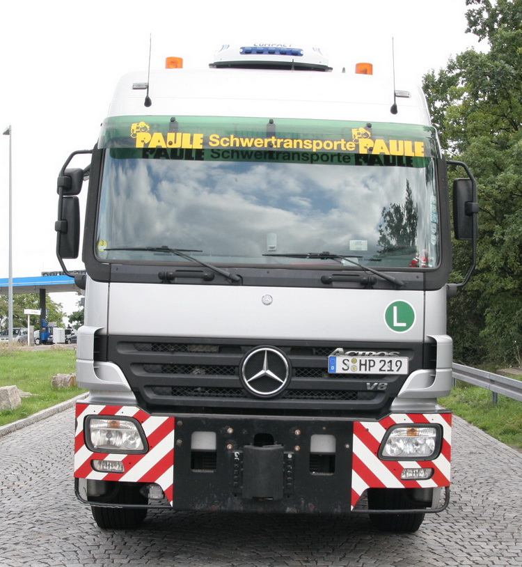 Paule MB Actros 4160 mit Goldhofer THP Tiefbettauflieger mit Generator - Copyright: www.olli80.de