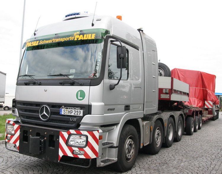 Paule MB Actros 4160 mit Goldhofer THP Tiefbettauflieger mit Generator - Copyright: www.olli80.de