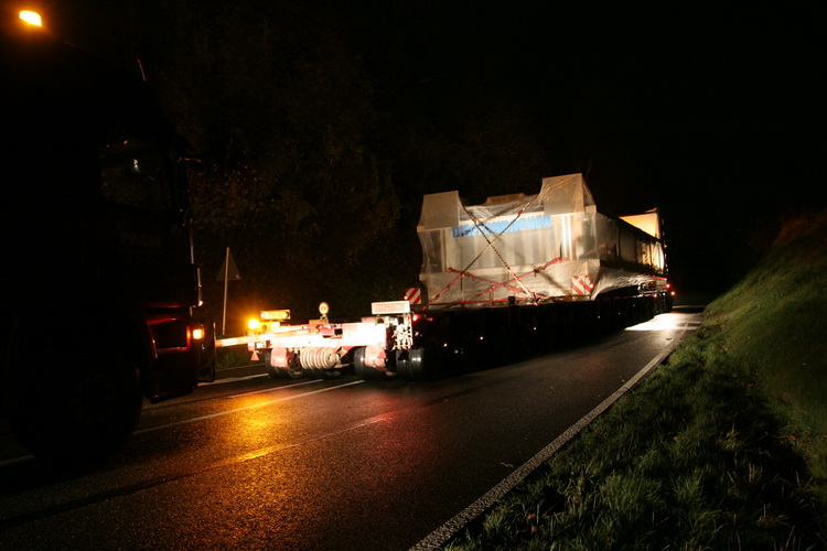 Paule MB Actros 4160 mit Goldhofer THP Auflieger mit Presse - Copyright: www.olli80.de