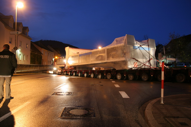 Paule MB Actros 4160 mit Goldhofer THP - Copyright: www.olli80.de