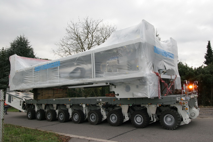 Multilift Scheuerle spmt mit Presse - Copyright: www.olli80.de