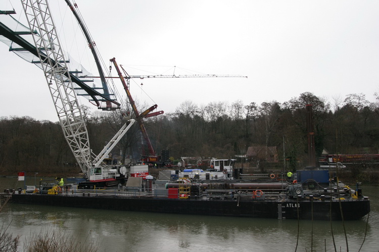 Ponton Atlas mit CC 2000 S und Paule LTM 1400-7.1 - Copyright: www.olli80.de