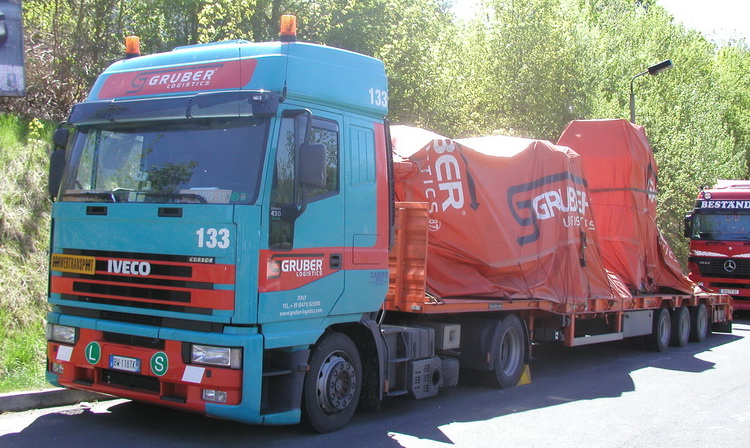 Gruber Iveco mit Goldhofer Auflieger