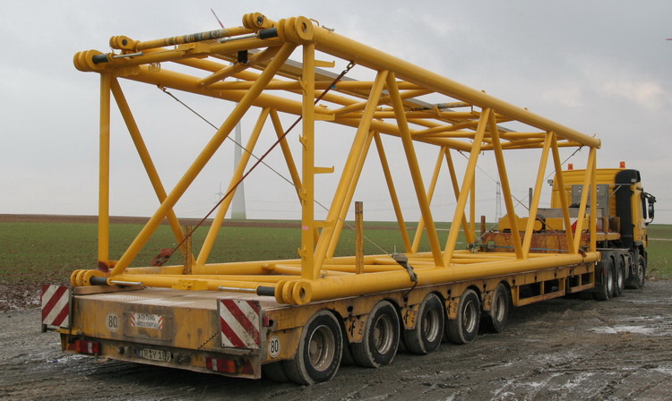 Steil Mercedes Actros MP II mit Semiauflieger - Copyright: www.olli80.de