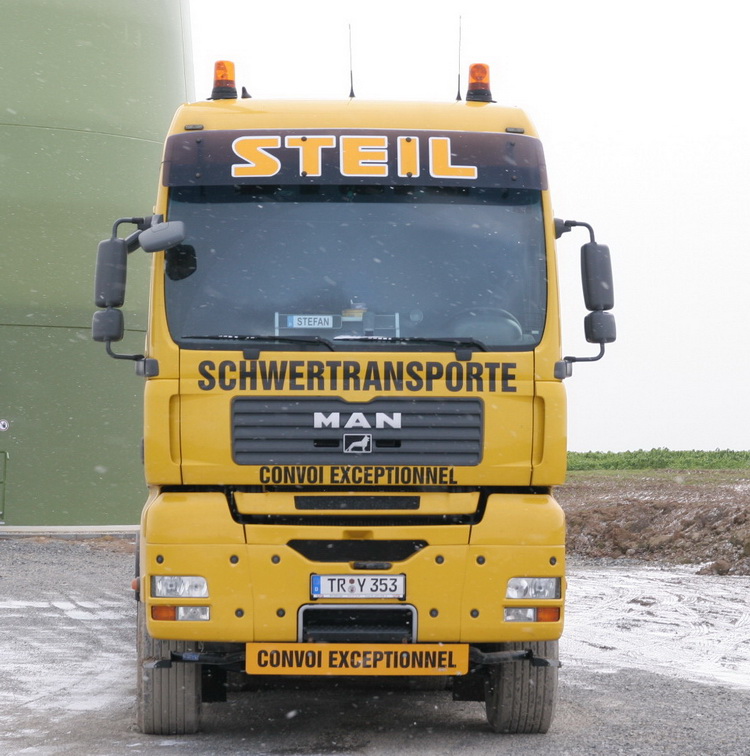 Steil MAN TGA mit Semiauflieger - Copyright: www.olli80.de