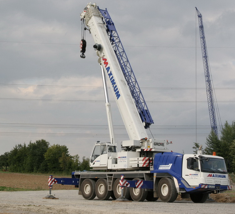 Maxikraft GMK 5130-2 mit Klappspitze - Copyright: www.olli80.de