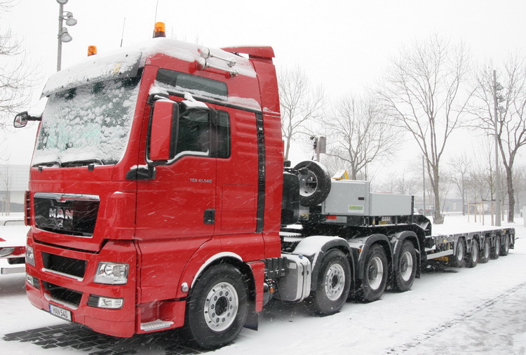 MAN TGX 41.540 mit Doll Semiauflieger - Copyright: www.olli80.de