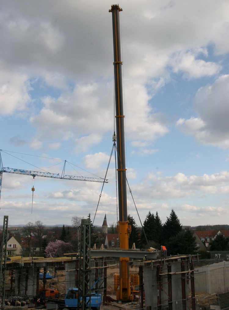 Montage eines Brückenfertigteils mit Wiesbauer AC 500-2 - Copyright: www.olli80.de