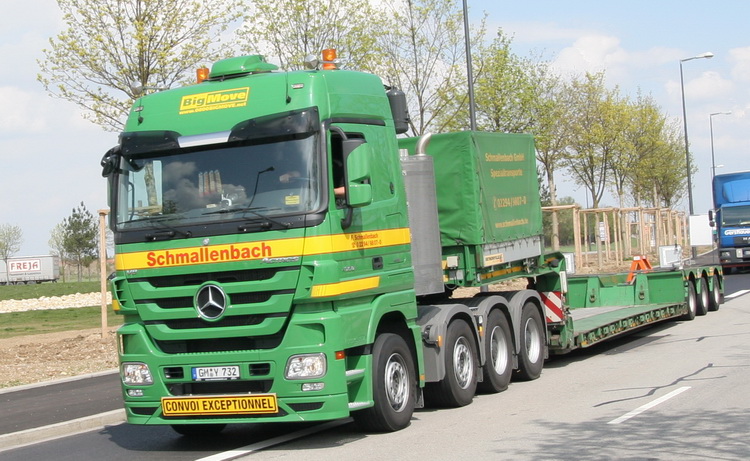 Schmallenbach Actros MP 3 - Copyright: www.olli80.de