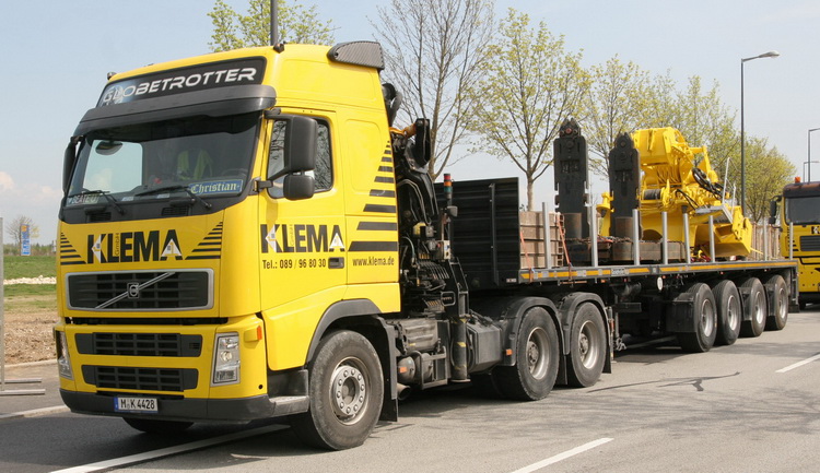 Klema Volvo mit Ballastsattelauflieger - Copyright: www.olli80.de