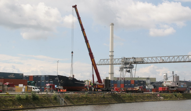 Paule Schiffsverladung  - Copyright: www.olli80.de