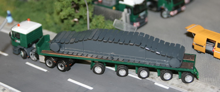 Leon Jobst: Fahrwerk einer LR 1600/2  - Copyright: www.olli80.de