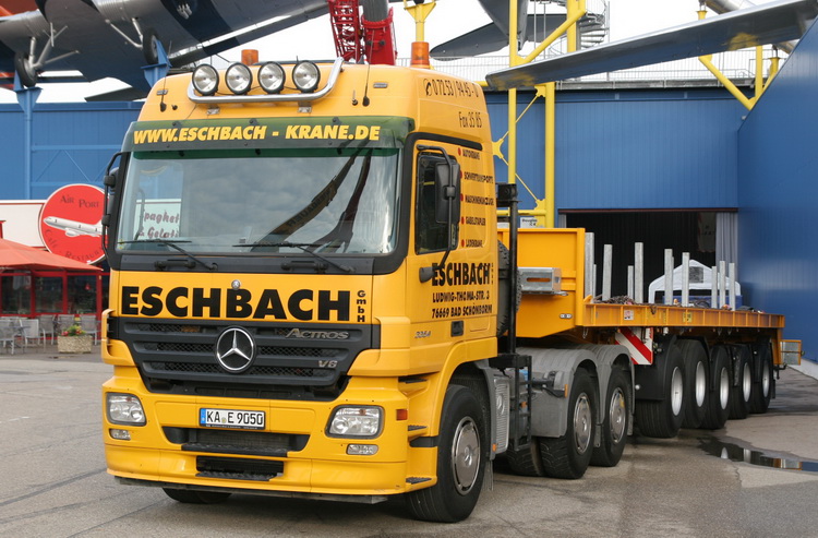 Eschbach Actros 3354  - Copyright: www.olli80.de