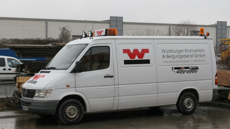 Würzburger Kranverleih Kastenwagen - Copyright: www.olli80.de