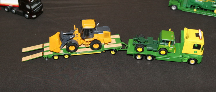 Arie van Urk: John Deere Transporter - Copyright: www.olli80.de