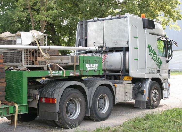 Kübler Actros 3355 - Copyright: www.olli80.de