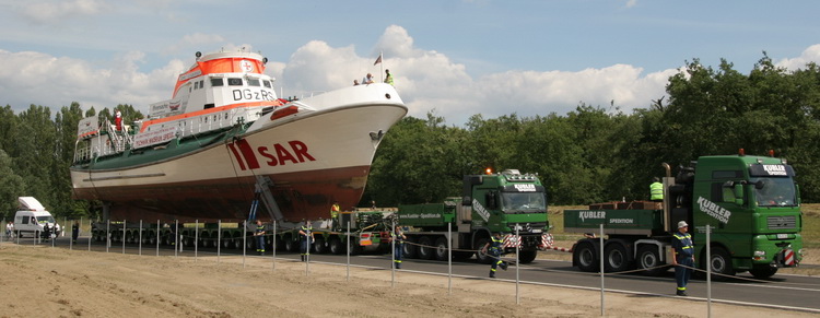Seenotrettungskreuzer John T. Essberger - Copyright: www.olli80.de
