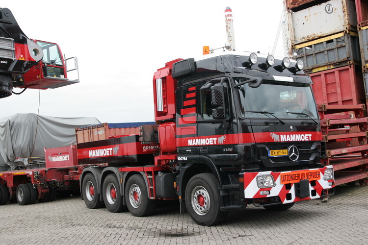 Mammoet MB Actros MP III 4165 - Copyright: www.olli80.de