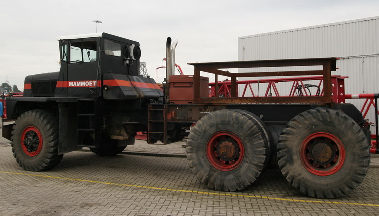 Mammoet Mack M45 Zugmaschine - Copyright: www.olli80.de