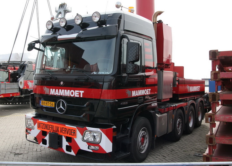 Mammoet MB Actros MP III 4165 - Copyright: www.olli80.de