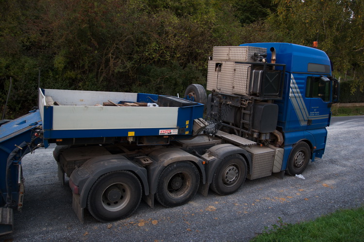 SLT MAN TGX 41.540 mit Faymonville Auflieger und Komatsu Rohrleger - Copyright: www.olli80.de