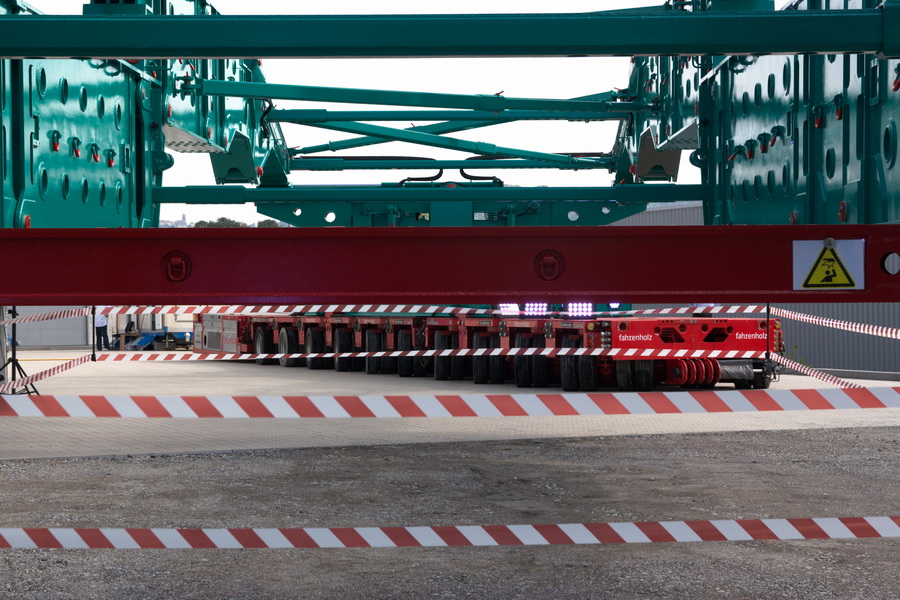Greiner Scherenhubbrücke - Copyright: www.olli80.de