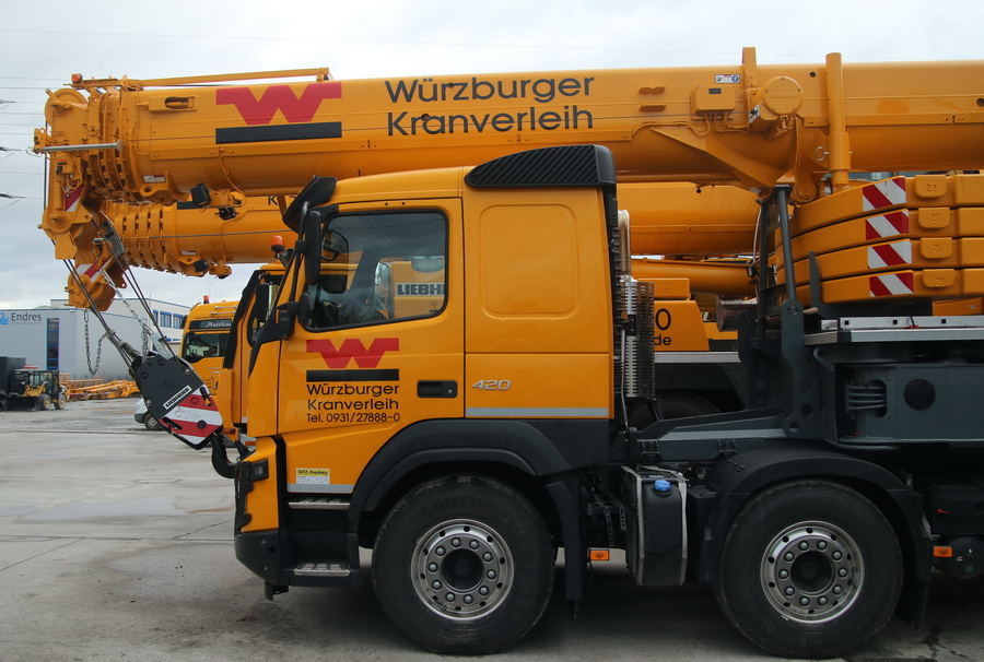 Würzburger Kranverleih Volvo FMX mit LTF 1045-4.1  - Copyright: www.olli80.de