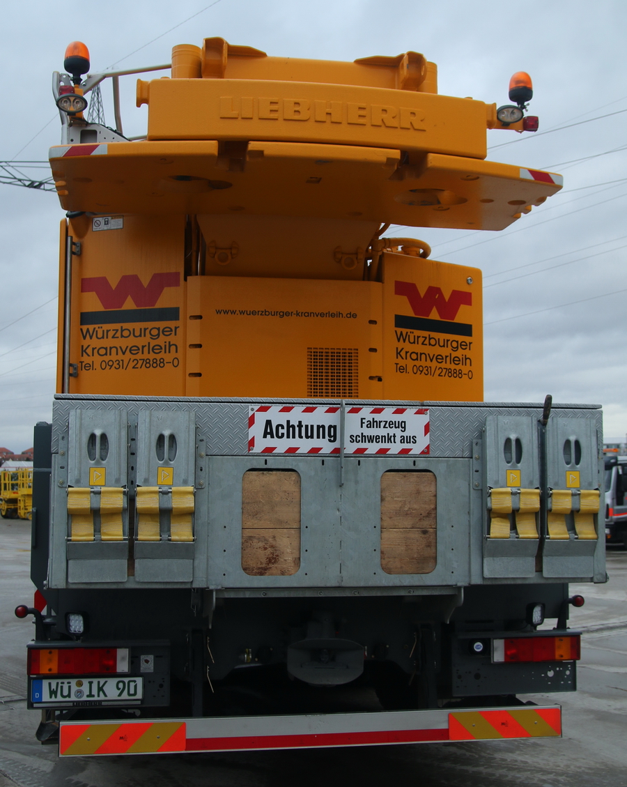 Würzburger Kranverleih LTM 1090-4.1 Heckansicht - Copyright: www.olli80.de