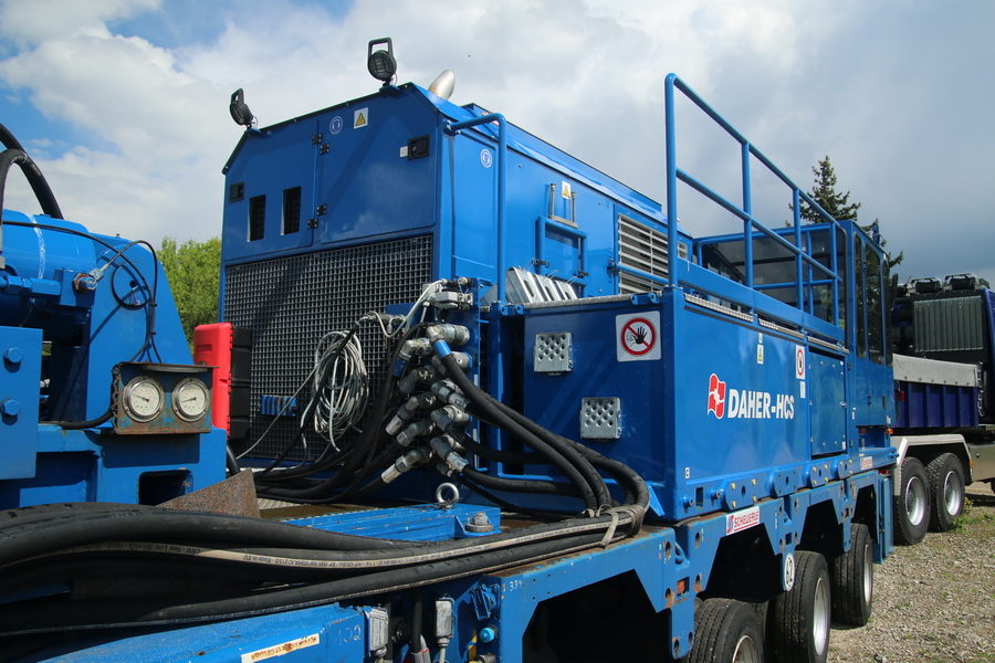 Daher-NCS Scheuerle Interkombi mit Antriebseinheit - Neue Heuler - Copyright: www.olli80.de