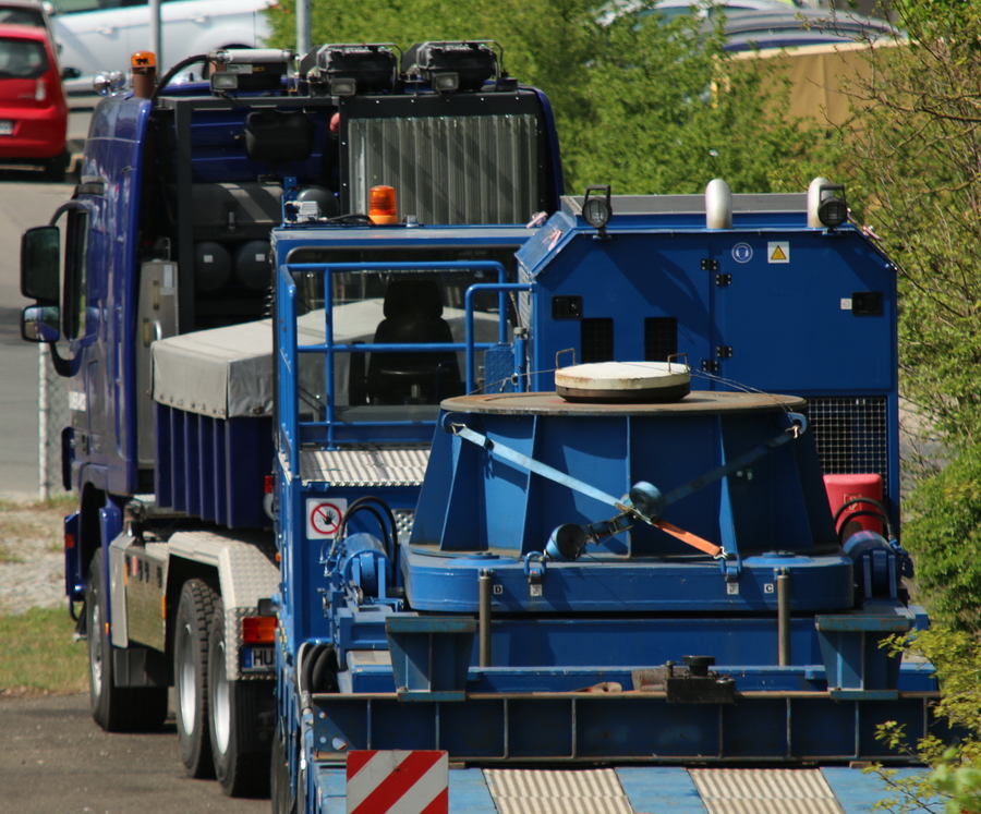 Daher-NCS Scheuerle Interkombi mit Antriebseinheit - Neue Heuler  - Copyright: www.olli80.de