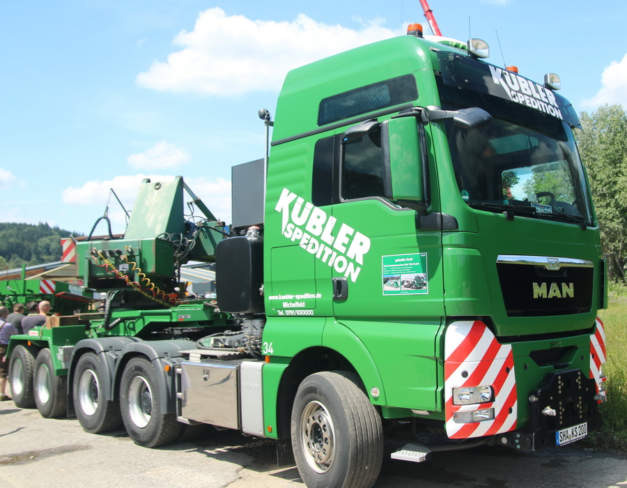 Kübler MAN TGX 26.560 mit Kesselbrücke - Copyright: www.olli80.de