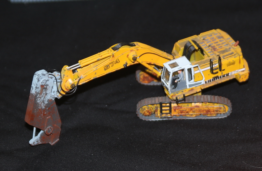 Robert Stephan: Liebherr 974 mit Schrottschere - Copyright: www.olli80.de