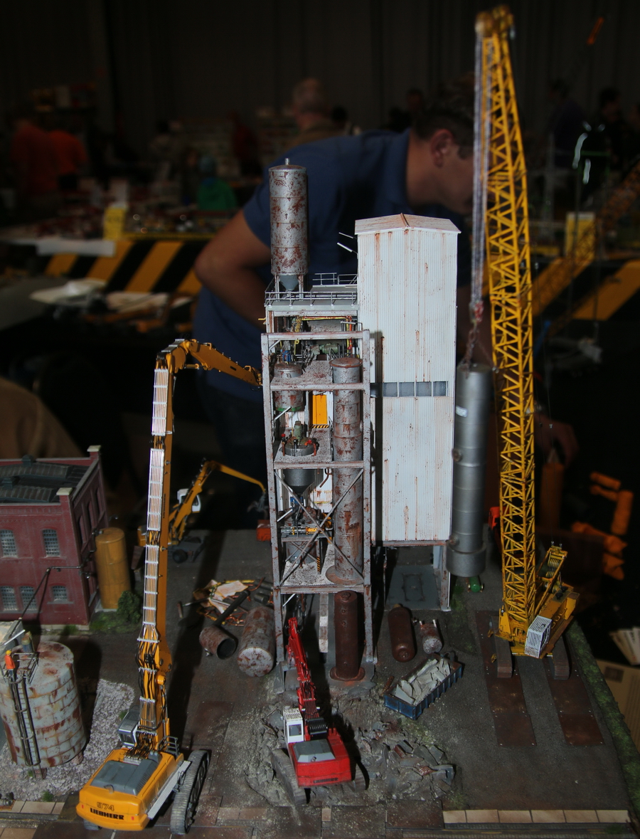 Robert Stephan: Abbruchdiorama mit Liebherr 974 Longfront- Copyright: www.olli80.de
