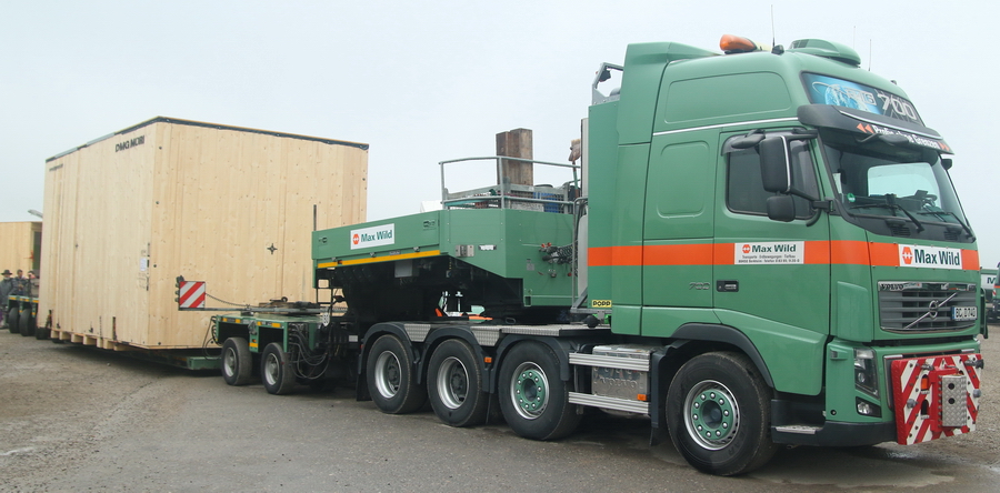 Max Wild Volvo FH 16 700 mit Goldhofer THP/ET - Copyright: www.olli80.de