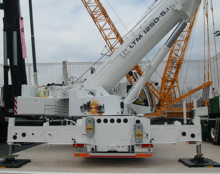 Liebherr LTM 1250-5.1 werksfarben - Copyright: www.olli80.de