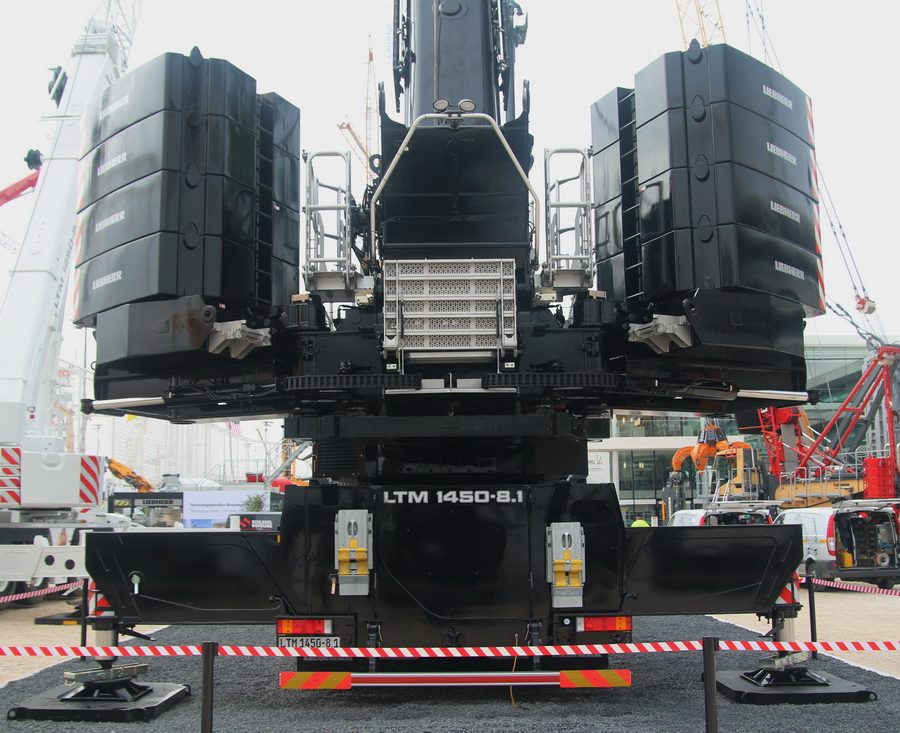 Liebherr LTM 1450-8.1 werksfarben - Copyright: www.olli80.de