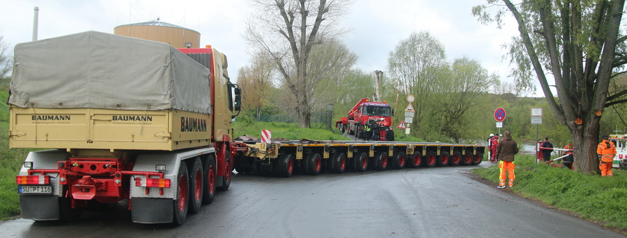 Baumann MB Actros mit Goldhofer THP - Copyright: www.olli80.de