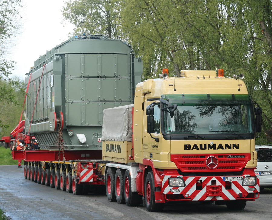 Baumann Actros MP II 4160 8x6- Copyright: www.olli80.de