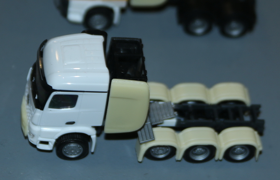 Henry Stegemann: Sideflaps - Copyright: www.olli80.de