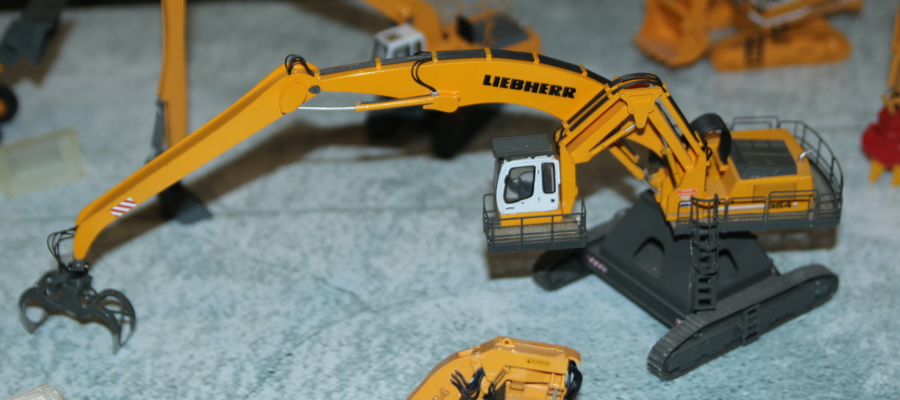 Refo-Tech: Liebherr Umschlagbagger  - Copyright: www.olli80.de