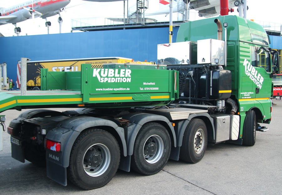 Kübler MAN TGX 41.540 mit Nooteboom Semi - Copyright: www.olli80.de