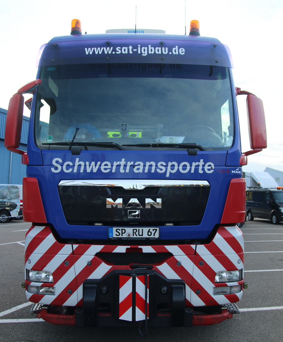 Sat MAN TGX mit Doll Panther - Copyright: www.olli80.de